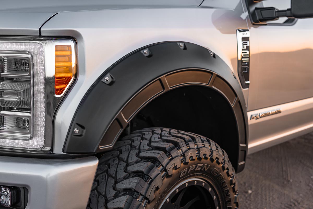 Defender Pocket Fender Flares | YZ Oxford White | Ford F-250/F-350 Super  Duty (17-22)