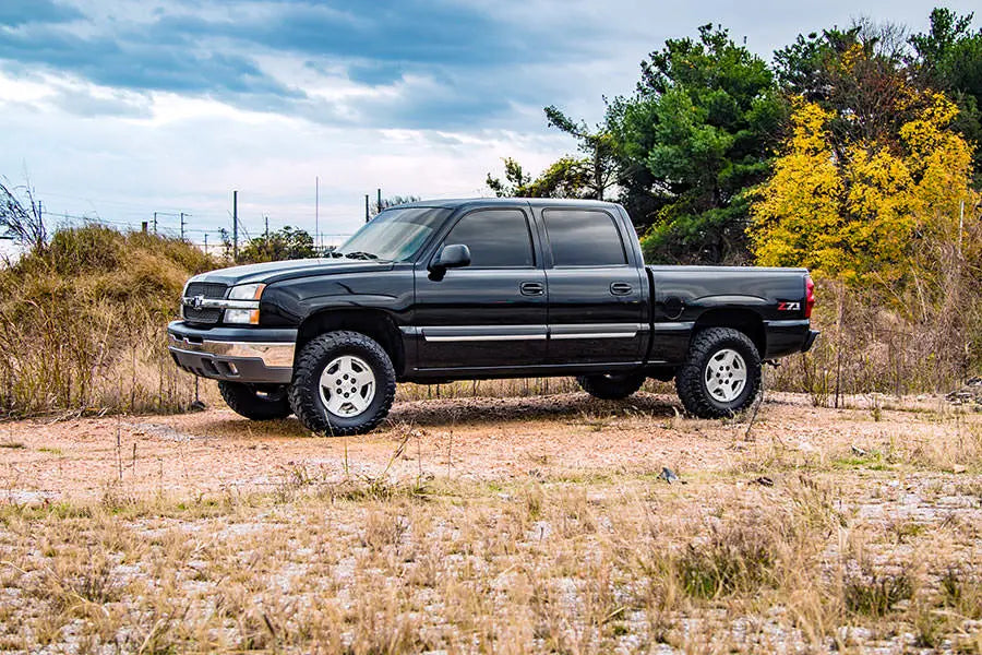 1.5-2 Inch Lift Kit | N3 Shocks | Chevy/GMC 1500 (99-06 & Classic) Rough Country