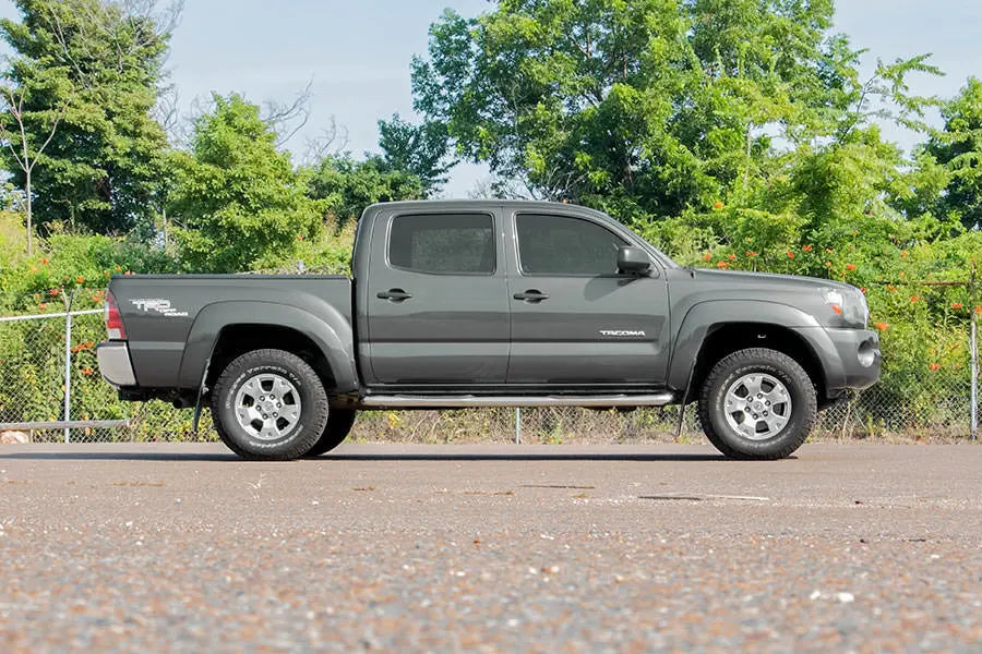 2 Inch Leveling Kit | Aluminum | Red | Toyota Tacoma 2WD/4WD (05-23) Rough Country