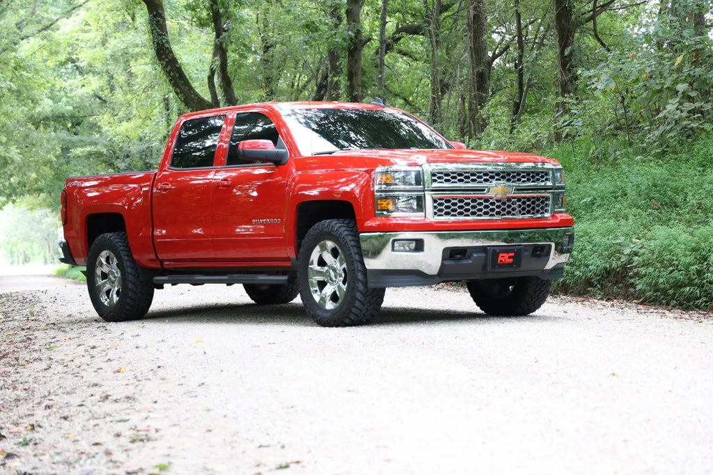 2 Inch Leveling Kit | Loaded Strut | Chevy/GMC 1500 (14-18) Rough Country