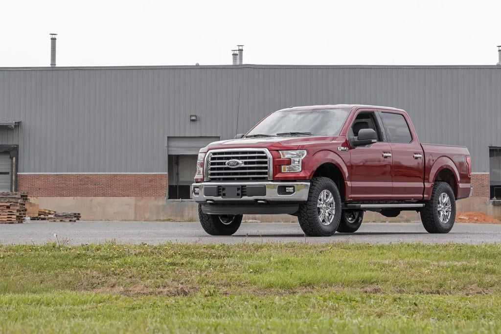 2 Inch Leveling Kit | Loaded Strut | Ford F-150 4WD (2014-2023) Rough Country