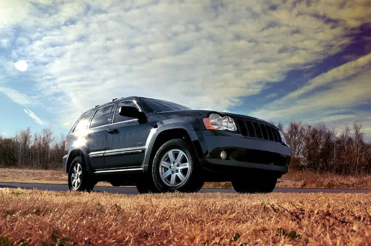 2 Inch Lift Kit | Jeep Commander XK (06-10)/Grand Cherokee WK (05-10) Rough Country
