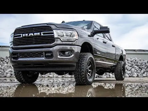 2.5 Inch Leveling Kit | Ram 2500 (14-23)/3500 (13-23) 4WD Rough Country