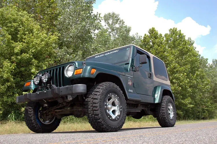 2.5 Inch Lift Kit | 4 Cyl | Jeep Wrangler TJ 4WD (1997-2006) Rough Country