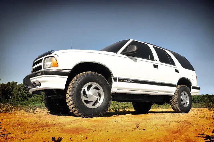 2.5 Inch Lift Kit | Chevy/GMC S10 Blazer/S10 Truck/S15 Jimmy/Sonoma 4WD Rough Country