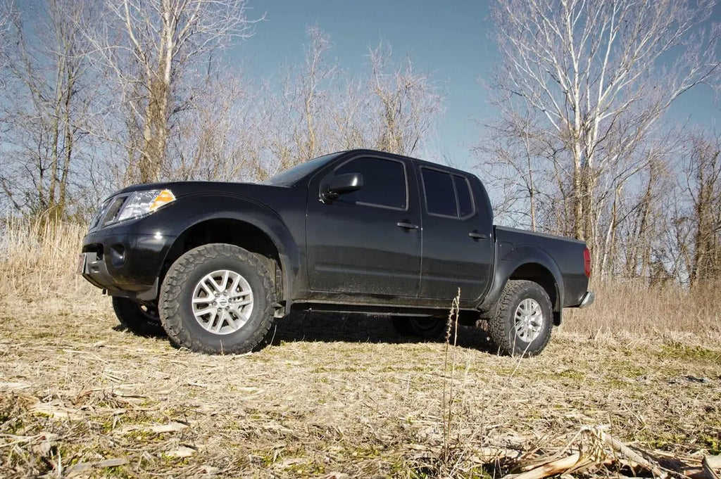 2.5 Inch Lift Kit | Nissan Frontier (05-23)/Xterra (05-15) 2WD/4WD Rough Country
