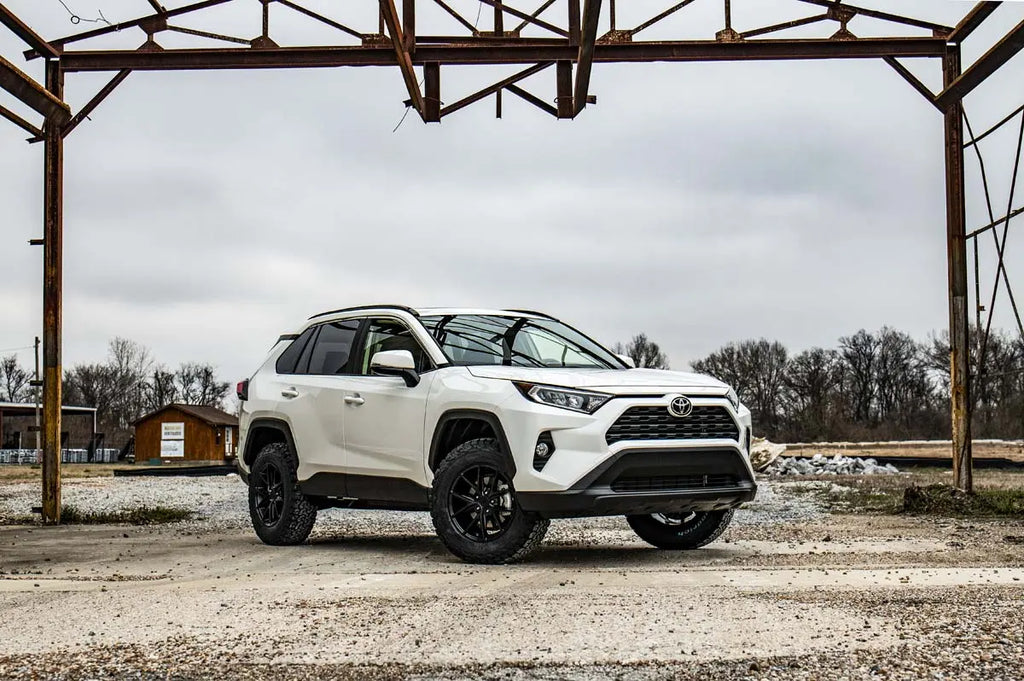 2.5 Inch Lift Kit | Toyota RAV4 2WD/4WD (2019-2021) Rough Country