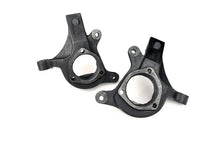 Load image into Gallery viewer, 3 Inch Lift Knuckles | Chevy/GMC 1500 2WD (99-06 &amp; Classic) Rough Country