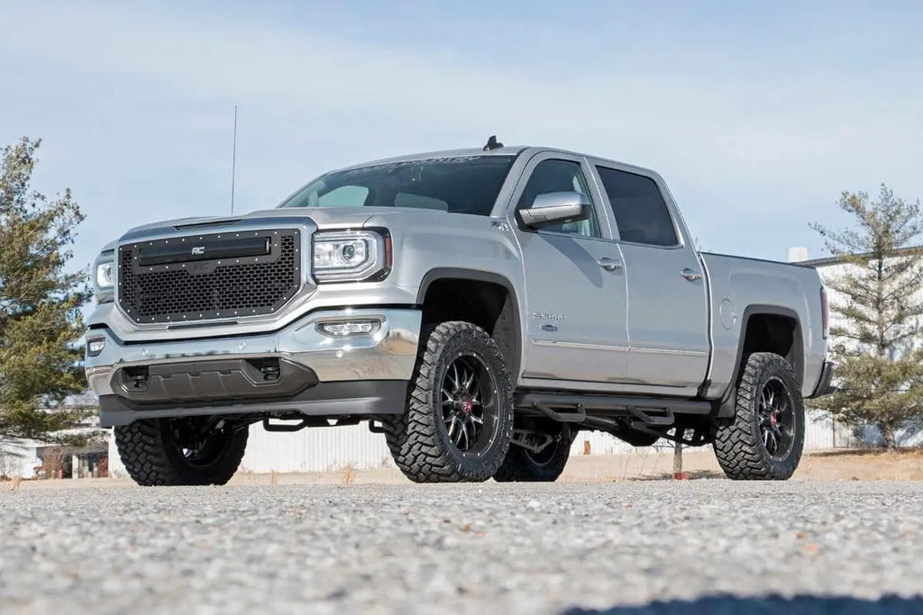 3.5" Lift Kit | Alu/Stamp Steel LCA | N3 Strut | Chevy/GMC 1500 (14-18) Rough Country
