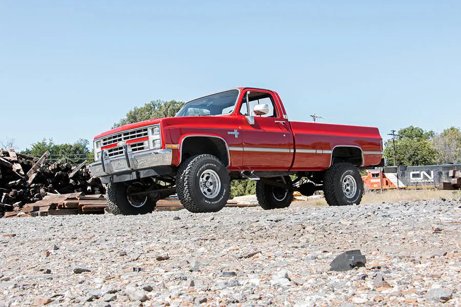 4 Inch Lift Kit | 52 Inch Rear Springs | GMC C15/K15 Truck/Half-Ton Suburban (73-76) Rough Country