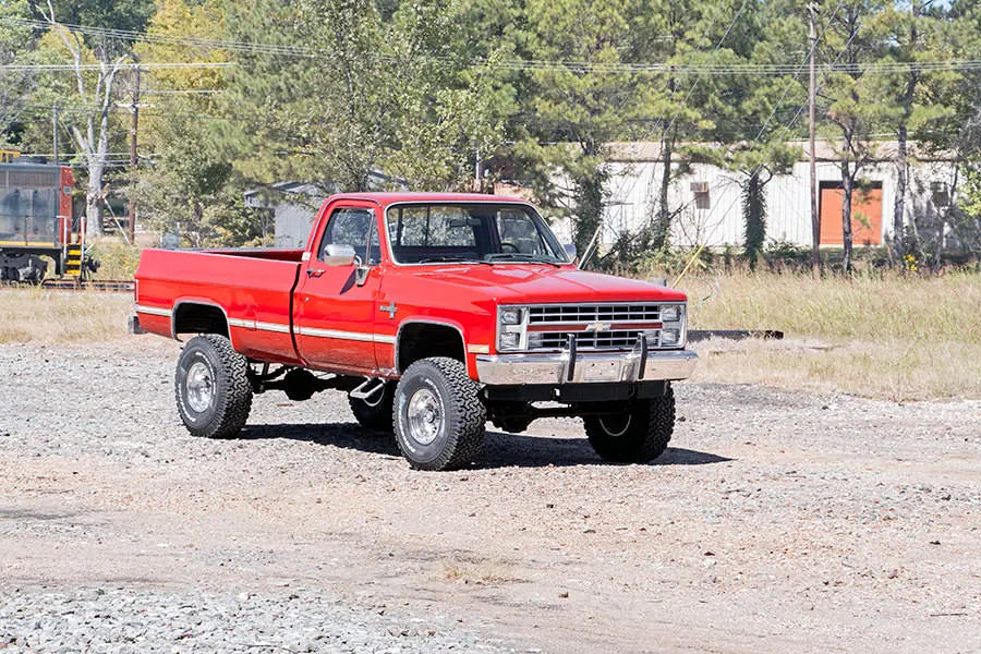 4 Inch Lift Kit | 56 Inch Rear Springs | Chevy/GMC C20/K20 C25/K25 Truck (73-76) Rough Country