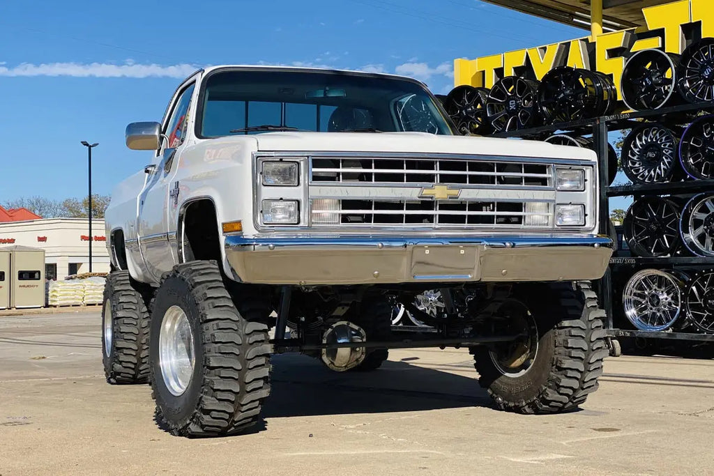6 Inch Lift Kit | 56 Inch Rear Springs | GMC C15/K15 Truck/Half-Ton Suburban (77-87) Rough Country