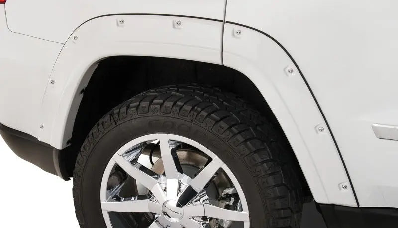 Bushwacker 11-18 Jeep Grand Cherokee Pocket Style Flares 2pc Does Not Fit SRT8 - Black Bushwacker