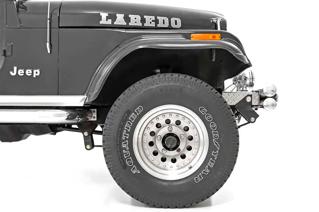 Front Shackle Reversal Kit | Jeep CJ 7 4WD (1976-1986) Rough Country