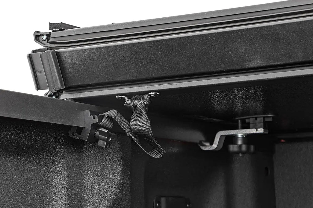 Hard Folding Bed Cover | 5'7" Bed | Ford F-150/F-150 Lightning/Raptor (15-23) Rough Country