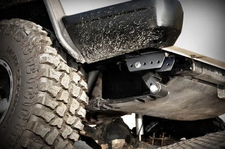 Shackle Relocation Kit | Jeep Cherokee XJ 2WD/4WD (1984-2001) Rough Country