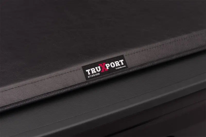 Truxedo 14-18 GMC Sierra & Chevrolet Silverado 1500 6ft 6in TruXport Bed Cover Truxedo