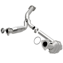 Load image into Gallery viewer, MagnaFlow Conv DF 07-09 Chevy/GMC Silverado/Suburban/Sierra/Tahoe/Yukon Magnaflow