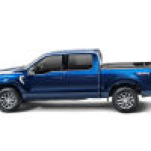 Load image into Gallery viewer, Retrax 17-18 Super Duty F-250-350 Short Bed RetraxONE XR Retrax