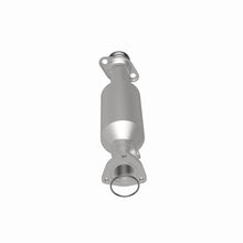 Load image into Gallery viewer, MagnaFlow Conv DF 97-01 Honda CR-V 2.0L Magnaflow