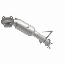 Load image into Gallery viewer, MagnaFlow Conv Direct Fit OEM 12-17 Jeep Wrangler 3.6L Underbody Magnaflow