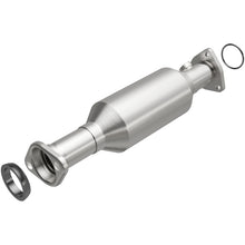 Load image into Gallery viewer, MagnaFlow Conv DF 97-01 Honda CR-V 2.0L Magnaflow