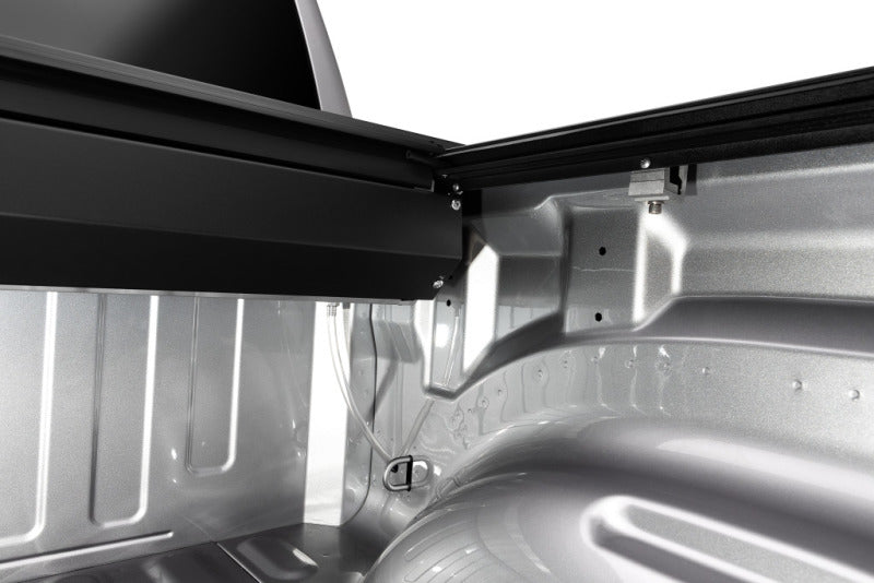 Roll-N-Lock 19-23 RAM 1500 w/o Swing Gate Tailgate SB 76.3in M-Series Retractable Tonneau Cover Roll-N-Lock