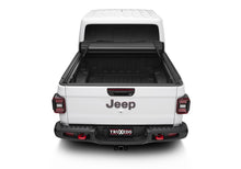 Load image into Gallery viewer, Truxedo 2020 Jeep Gladiator 5ft Sentry CT Bed Cover Truxedo
