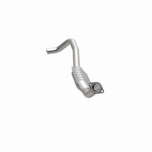 Load image into Gallery viewer, MagnaFlow Conv DF 04-05 Dodge Ram 1500 Pickup 5.7L D/S Magnaflow