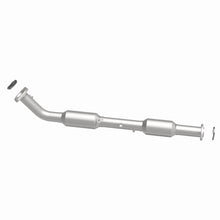 Load image into Gallery viewer, MagnaFlow Conv DF 05-08 Tacoma 2.7 Rear Magnaflow