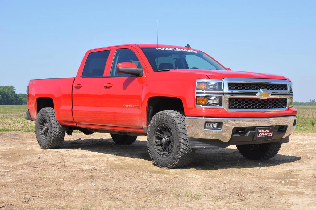 2.5 Inch Lift Kit | Alu/Cast Steel | M1 Strut | Chevy/GMC 1500 (07-16) Rough Country