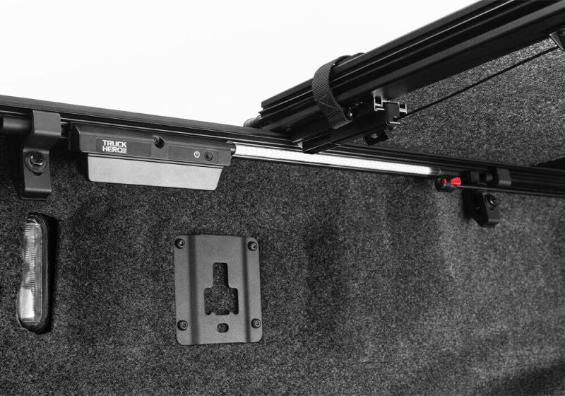 UnderCover 2021+ Ford F-150 Crew Cab 5.5ft Ultra Flex Bed Cover - Extreme Performance & Offroad