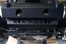 Load image into Gallery viewer, DV8 Offroad 18-23 Jeep Wrangler JL/JT Front Bumper Sway-Bar Disconnect Motor Skid Plate