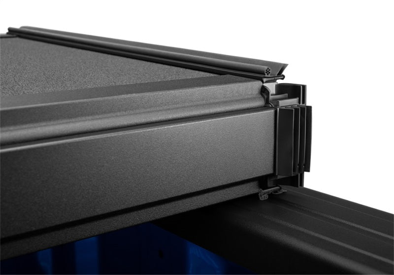 Extang 19-22 Dodge Ram (5ft. 7in. Bed) Solid Fold ALX Extang