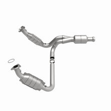 Load image into Gallery viewer, MagnaFlow Conv DF 09-13 Chevy Avalanche 5.3L Magnaflow