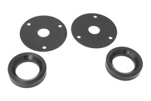 Load image into Gallery viewer, 1.5 Inch Leveling Kit | Trailboss | Chevy Silverado 1500 4WD (19-23) Rough Country