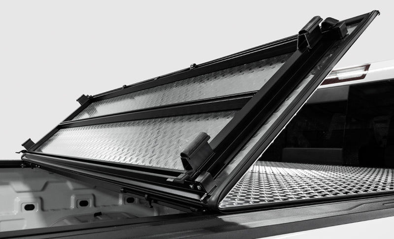 Access LOMAX Tri-Fold Cover 15-17 Ford F-150 5ft 6in Short Bed Access