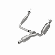 Load image into Gallery viewer, MagnaFlow Conv DF 09-13 Chevy Avalanche 5.3L Magnaflow