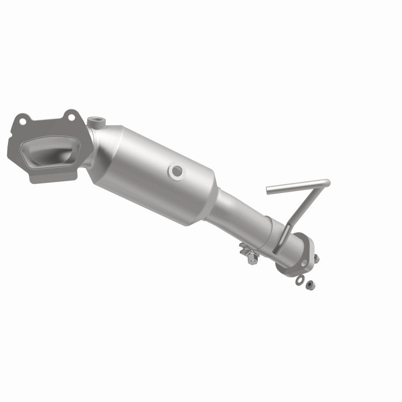 MagnaFlow Conv Direct Fit OEM 12-17 Jeep Wrangler 3.6L Underbody Magnaflow