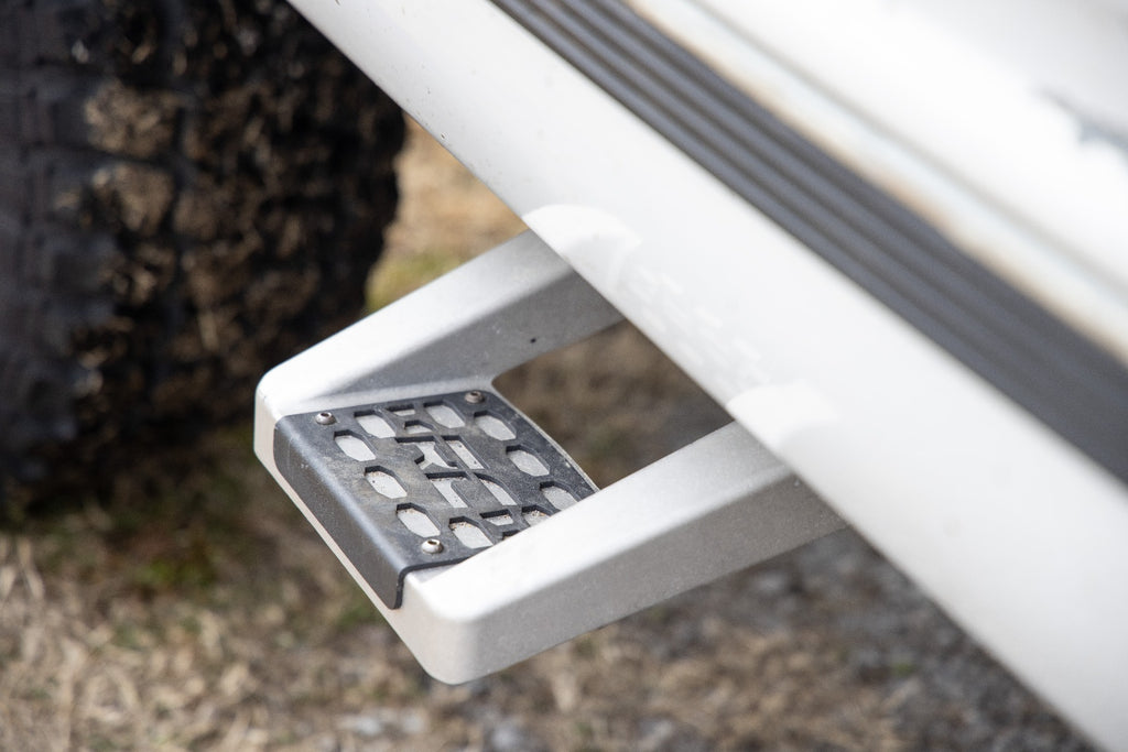 Single Hoop Step | Universal | Alum | Pair | Multiple Makes & Models (Chevy/Ford/GMC/Ram) Rough Country