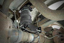 Load image into Gallery viewer, Air Spring Kit w/compressor | Ford F-250/F-350 Super Duty (05-16) Rough Country