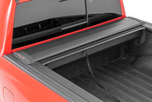 Load image into Gallery viewer, Retractable Bed Cover | 5'7" Bed | Ram 1500 (19-23)/1500 TRX (21-23) Rough Country