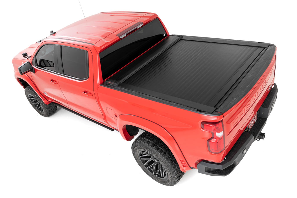 Retractable Bed Cover | 5'10" Bed | Chevy/GMC 1500 (19-23) Rough Country