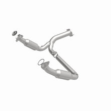 Load image into Gallery viewer, MagnaFlow Conv DF 07-09 Chevy/GMC Silverado/Suburban/Sierra/Tahoe/Yukon Magnaflow