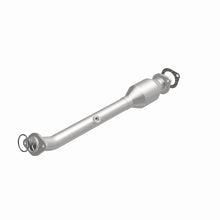 Load image into Gallery viewer, MagnaFlow Converter Direct Fit 05-12 Nissan Pathfinder 4.0L / 05-15 NIssan Xterra 4.0L Magnaflow