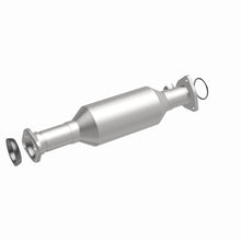 Load image into Gallery viewer, MagnaFlow Conv DF 97-01 Honda CR-V 2.0L Magnaflow