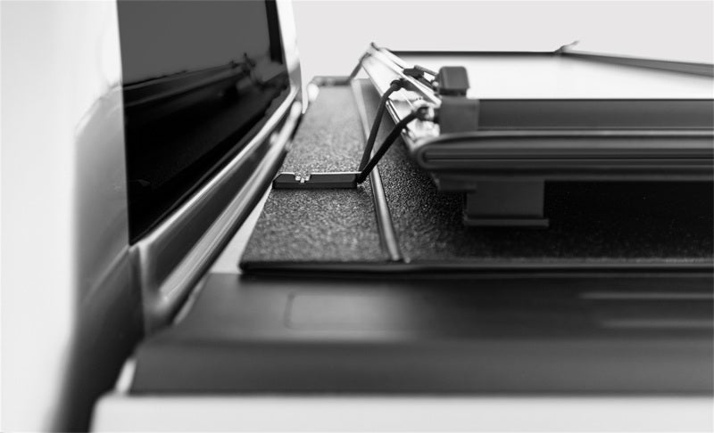 LOMAX Stance Hard Cover 04-20 Ford F-150 (Except 04 Heritage) 5ft 6in Box Access