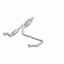Load image into Gallery viewer, Magnaflow Conv DF 04-07 Dodge Ram 5.7L Magnaflow