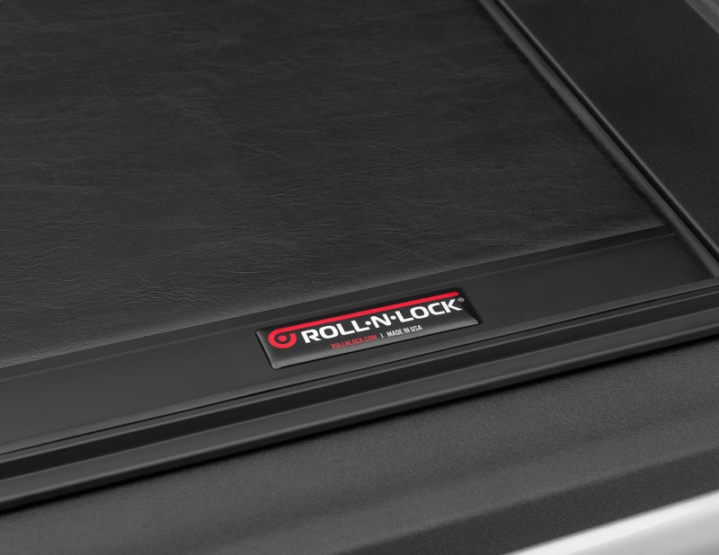 Roll-N-Lock 2020 Jeep Gladiator 5ft bed (w/ Trail Rail System) M-Series Retractable Tonneau Cover Roll-N-Lock