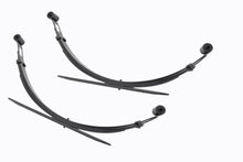Load image into Gallery viewer, Rear Leaf Springs | 6" Lift | Pair | Ford F-250/F-350 Super Duty (99-07) Rough Country